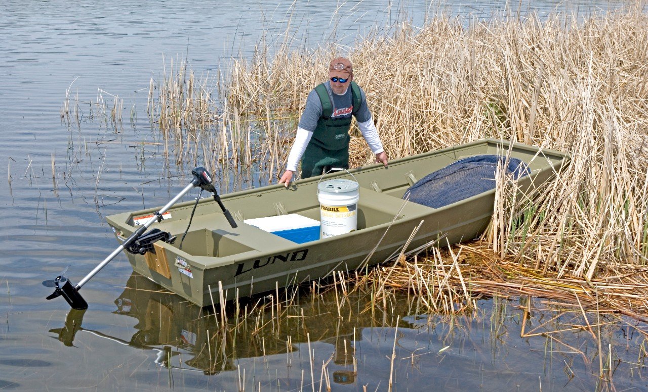 Lund 1852MT JON BOAT