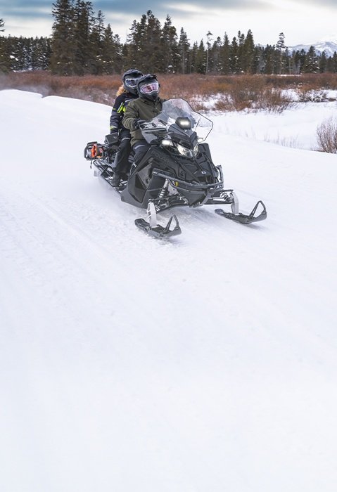 2027 Polaris TITAN ADV ULT — photo 3